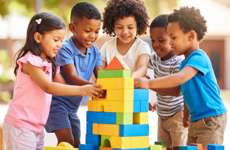 Firefly_generate a beautiful summer class image on preschool students building with lego . th 935436